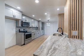 Photo 6 for 875 S Donner Way #1203