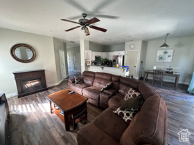 Photo 3 for 15095 S Alder Ln