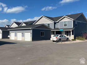 Photo 1 for 375 S 440 West #13