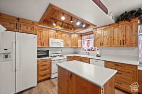 Photo 4 for 1635 W 200 South