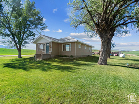 Photo 2 for 1592 W 6700 North