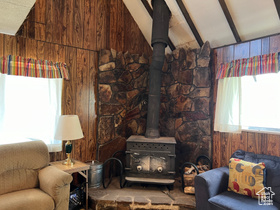 Photo 3 for 5898 N Pineview Rd