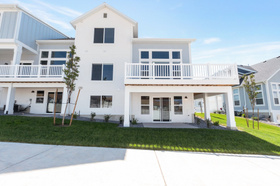 Photo 2 for 9829 N Aaron Ave #213