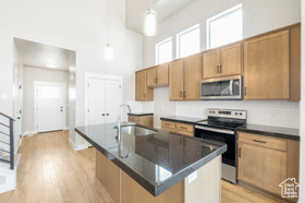 Photo 4 for 9829 N Aaron Ave #213