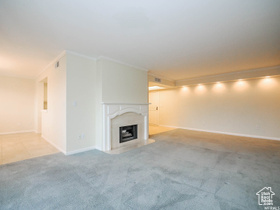 Photo 4 for 241 N Vine St #705W