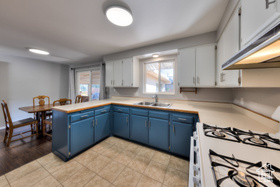 Photo 6 for 414 W Park Dr #14