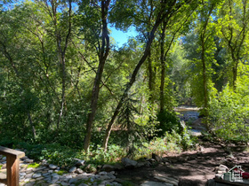 Photo 2 for 3949 S Hobble Creek Ln