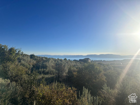 2711 S Valley View Dr MLS #2018923