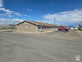 Photo 2 for 570 W Main St