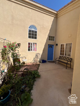 Photo 4 for 592 W Hale Ave
