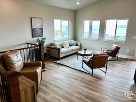 Photo 5 for 24 Marmot Ct