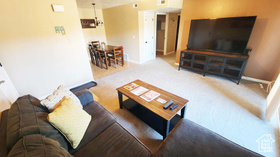 Photo 5 for 2511 Redcliff Rd #1-E