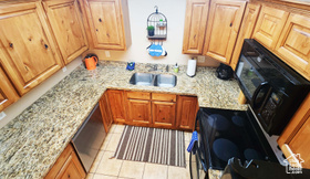 Photo 3 for 2511 Redcliff Rd #1-E