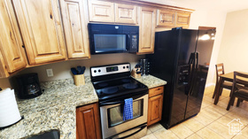 Photo 2 for 2511 Redcliff Rd #1-E