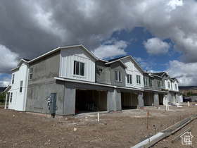 Photo 3 for 1198 S Village Ln #B5