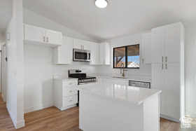 Photo 5 for 12875 S Aspen Cir