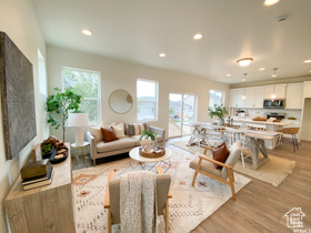 Photo 6 for 3601 N Oak Blvd #332