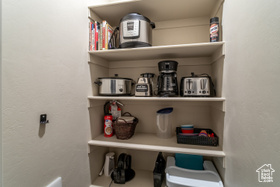 Photo 5 for 443 N Puerta Dr