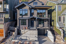 Photo 1 for 455 Woodside Ave