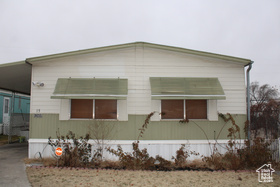 Photo 2 for 3923 S 1975 West #15