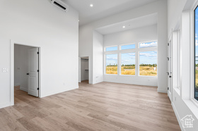 Photo 6 for 1493 W Burke Ln #101
