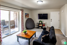 Photo 4 for 2511 Redcliff Rd #1D