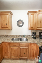 Photo 6 for 2511 Redcliff Rd #1D