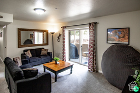 Photo 3 for 2511 Redcliff Rd #1D