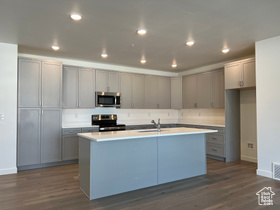 Photo 4 for 736 W Blue Magic Ln #R304