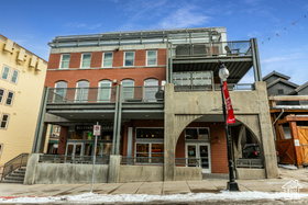 Photo 4 for 692 Main St #D