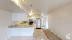 Photo 3 for 1685 N Hickory Ln