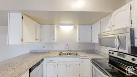 Photo 4 for 1685 N Hickory Ln