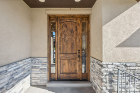 Photo 3 for 1164 W Sunburst Ln #16