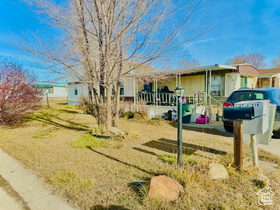Photo 3 for 274 W Eastgate Dr