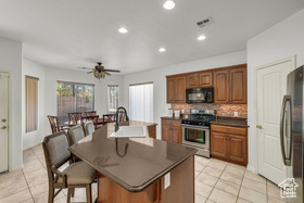 Photo 4 for 1663 W Monrane Manner Dr