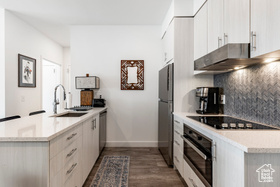 Photo 3 for 2303 Deer Hollow Rd #1329