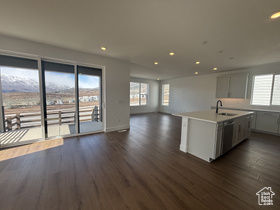 Photo 5 for 421 E Rimrock Ln #21