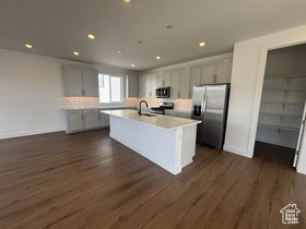 Photo 4 for 421 E Rimrock Ln #21