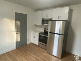 Photo 4 for 458 E Lambourne Ave