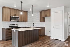 Photo 6 for 3066 S Ludlow C