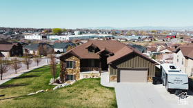 Photo 2 for 1321 Highland Blvd