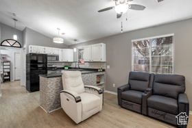 Photo 5 for 2990 E Riverside Dr #26