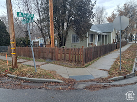 Photo 3 for 904 S Grant Ave