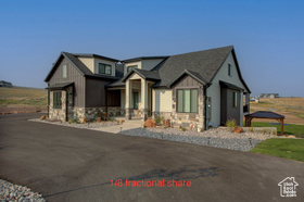 Photo 4 for 212 Lotus Dr