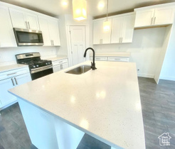 Photo 2 for 1408 W Quailhill