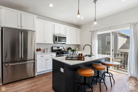 Photo 3 for 903 S Mathilda Dr #256