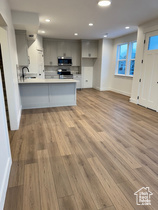 Photo 1 for 727 S Harrison Dr #31