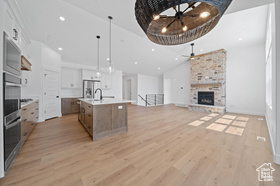 Photo 3 for 1214 E Highline Rd #208