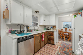 Photo 3 for 626 Sagramore St