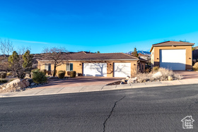 Photo 2 for 865 S Seminole Way